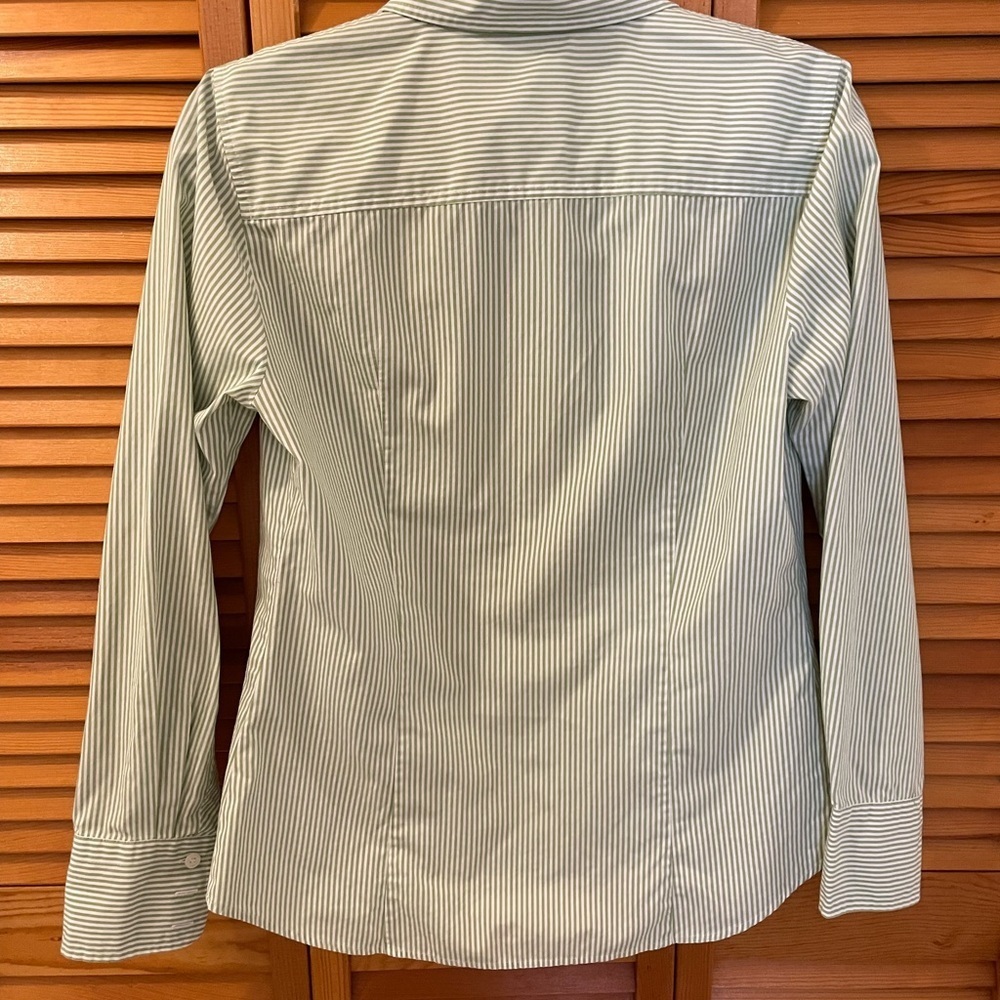 J. Crew Green Preppy Striped Classic Button-Up Shirt, Size M, Slim Fit. - Picture 6 of 6